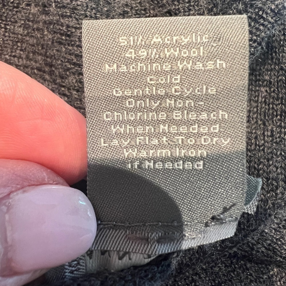Ann Taylor Faux Wrap pullover V-neck sweater. Gray size XS - Picture 5 of 8